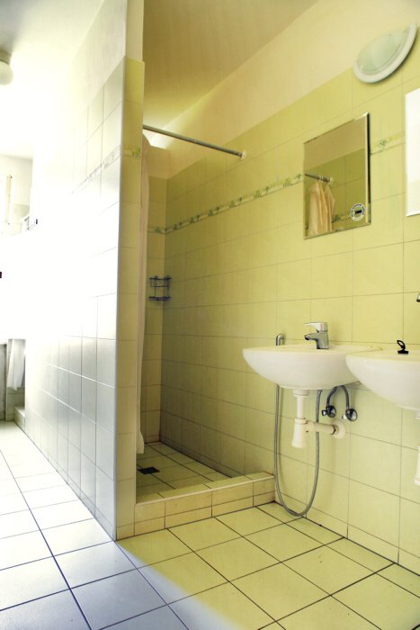 Samaritán - služby pro lidi bez domova, Azylové domy - pro muže a ženy bez přístřeší, Charita Otrokovice