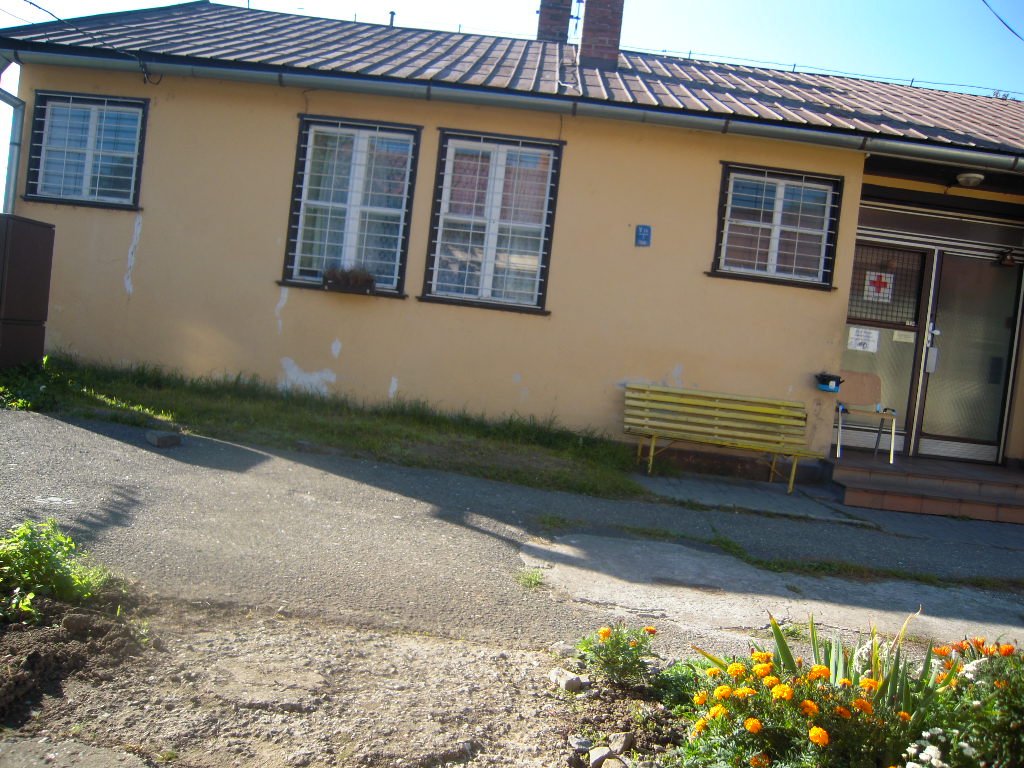 Azylové zařízení a nízkoprahové denní centrum pro osoby bez přístřeší - Azylový dům, Azylové domy - pro muže a ženy bez přístřeší, Oblastní spolek Českého červeného kříže Zlín