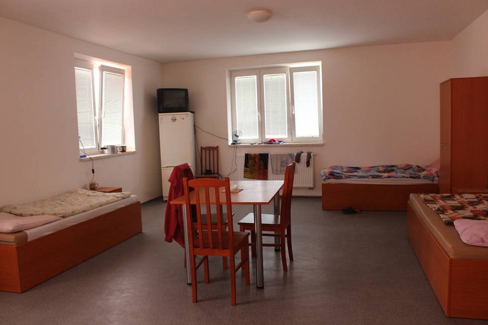 Azylový dům svatého Vincence, Azylové domy - pro muže a ženy bez přístřeší, Charita Uherské Hradiště